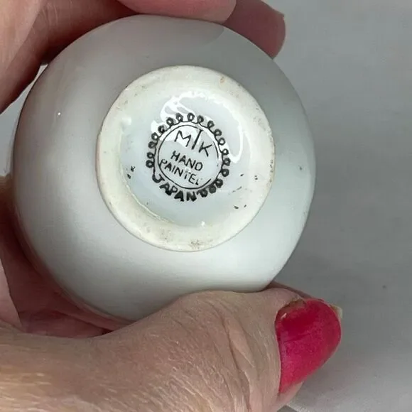 M/K hand painted vintage miniature bud vase . - Picture 3 of 5